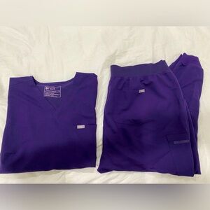 Barely used, in like new condition. No stains. No rips. Color dark blue.